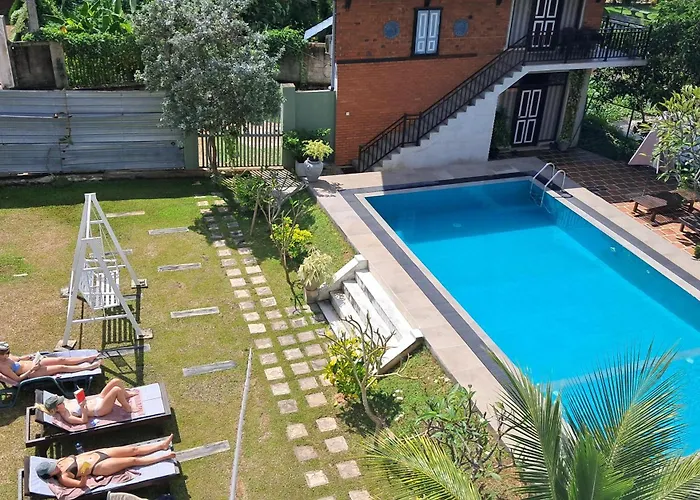 Green Wood Villa Negombo